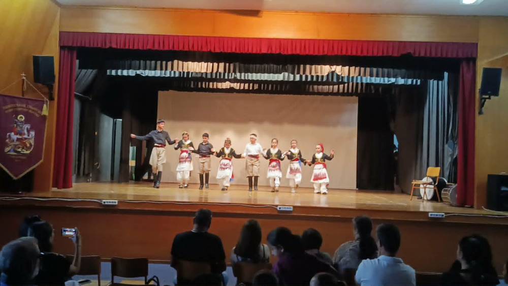 Τα παιδιά κράτησαν ζωντανή την παράδοση στο 2ο Παιδικό Φεστιβάλ Παραδοσιακών Χορών στη Βέροια
