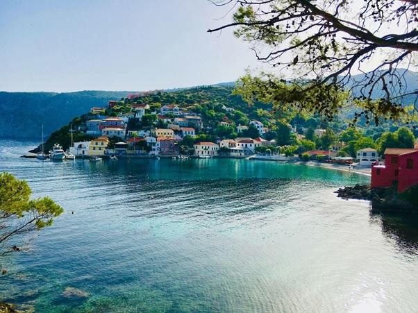 Κανόνες Φορολογικής Κατοικίας: Πότε η Ελλάδα Αρχίζει να Φορολογεί το Παγκόσμιο Εισόδημα;