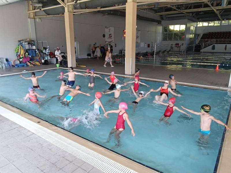 1.092 μαθητές συμμετείχαν στο πρόγραμμα κολύμβησης του Υπουργείου Παιδείας στη Νάουσα