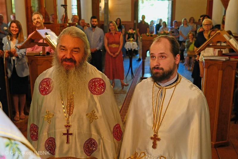 Χειροθεσίες πνευματικού και πρωτοπρεσβυτέρου από τον Μητροπολίτη Παντελεήμονα στη Φυτειά