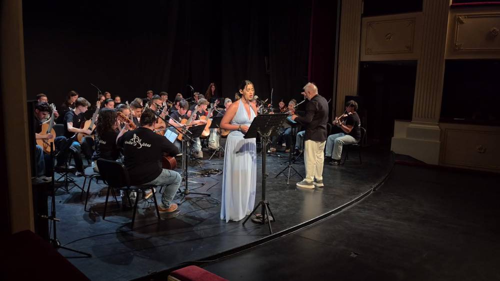 Sold out συναυλία για τους «ARTGUITARISTAS» στη Σύρο