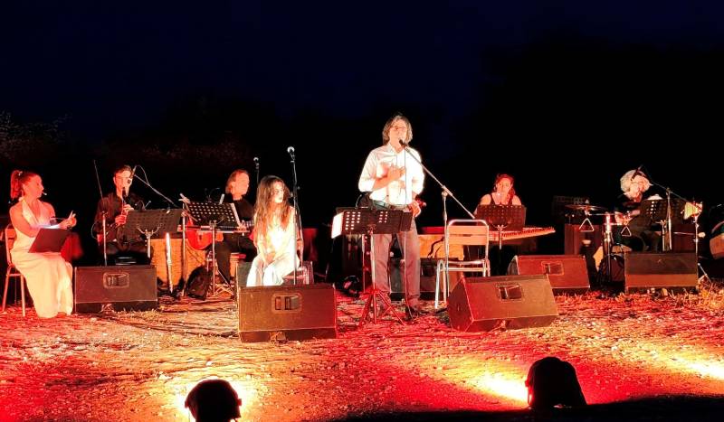 «Του κρασιού και του έρωτα»: Μαγευτική βραδιά στο Αρχαίο Θέατρο της Μίεζας και πρεμιέρα για το Naoussa Summer Festival 2026