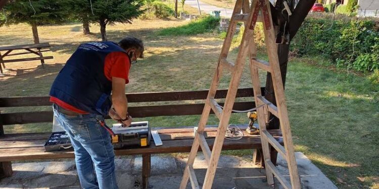 Βανδαλισμοί στο Σέλι τον Δεκαπενταύγουστο – Επισκευάστηκαν τα δημοτικά κιόσκια