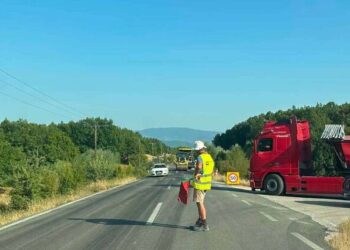 Παρεμβάσεις στην επαρχιακή οδό Βέροιας – Σελίου: Αποκαθίστανται τα «σαμαράκια» και τέθηκαν σε λειτουργία 20 φωτιστικά