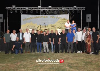 «Τιμητικόν Αντάμωμαν»: Η Πατρίδα τίμησε 16 ανθρώπους που κράτησαν ζωντανή την ποντιακή μουσική