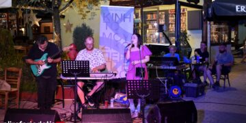Με τους Yiota and the Band έπεσε η αυλαία του 7ου Κινητού Μουσικού Περιπτέρου