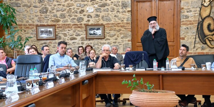 Χώρος συγκέντρωσης ογκωδών απορριμμάτων μεταξύ Ταγαροχωρίου – Λαζοχωρίου