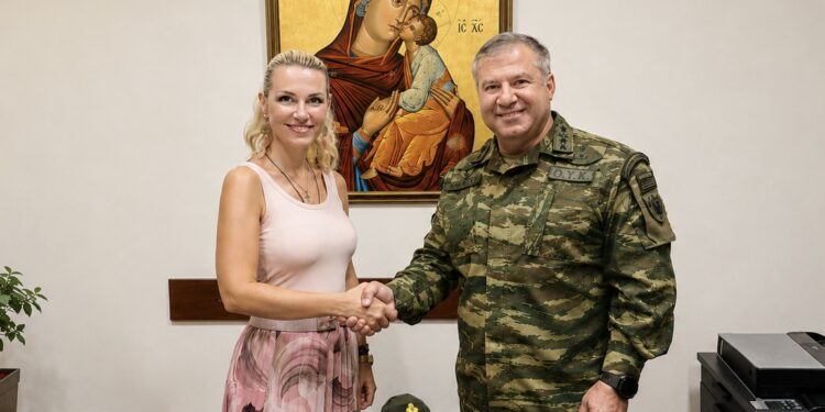 Στην Ι Μεραρχία Πεζικού η Λίνα Τουπεκτσή