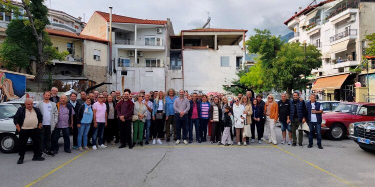Νάουσα: 40 κλασικά αυτοκίνητα σε διήμερη περιήγηση