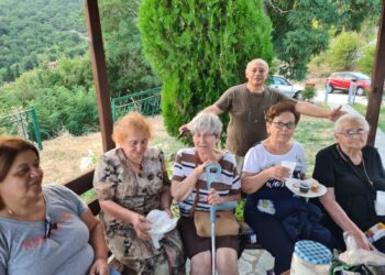 Μικρή Σάντα: Ένα γλυκό αντίο στο καλοκαίρι, με γεύσεις, αναμνήσεις και όμορφες παρέες