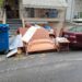 Στη Θεσσαλονίκη πρόστιμο 3.000 ευρώ για πεταμένα έπιπλα – Στη Βέροια θα πληρώσει κανείς;
