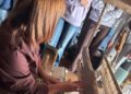 Μαθητές του 3ου Γυμνασίου Βέροιας γνώρισαν την τέχνη της υφαντικής