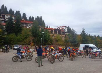 Σέλι: Γέμισε μηχανές enduro το χωριό – Εξόρμηση στο βουνό