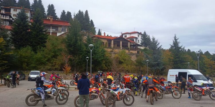 Σέλι: Γέμισε μηχανές enduro το χωριό – Εξόρμηση στο βουνό