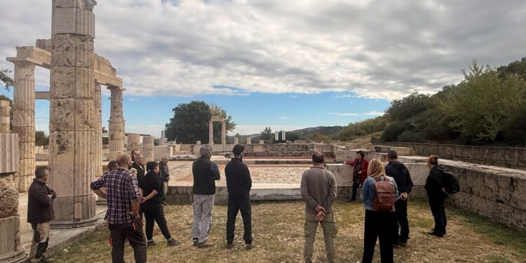 Ανάκτορο Αιγών: Τα μυστικά της συντήρησης των αρχαίων ψηφιδωτών γνώρισαν οι επισκέπτες