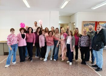 Στα ροζ ο Σύλλογος Διδασκόντων του Γυμνασίου Μακροχωρίου για την ευαισθητοποίηση στον καρκίνο του μαστού
