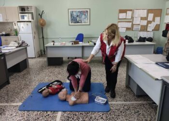 Πρώτες Βοήθειες και ΚΑΡΠΑ διδάχθηκαν οι εκπαιδευτικοί του Γυμνασίου Καβασίλων