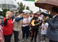 Η βροχή δεν έσβησε τη «Φλόγα της Αγάπης» στη Νέα Νικομήδεια