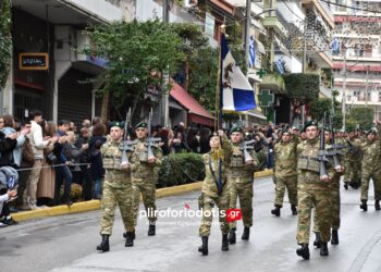 Βέροια: Για πρώτη φορά γυναίκα σημαιοφόρος στη στρατιωτική παρέλαση της 28ης Οκτωβρίου
