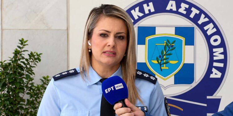 Τηλεφωνικές απάτες: Η Δημογλίδου προειδοποιεί για τεχνική αλλοίωση φωνής συγγενών
