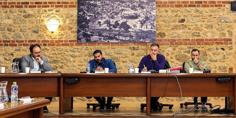 Δημοτικό Συμβούλιο Βέροιας: Από τις λακκούβες και τα σχολεία μέχρι την ύδρευση και τα έργα – Οι ερωτήσεις και οι απαντήσεις για την καθημερινότητα