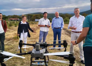 Νάουσα: Drone απελευθερώνουν στείρα έντομα για την προστασία των οπωρώνων – Τι έδειξαν οι δοκιμές