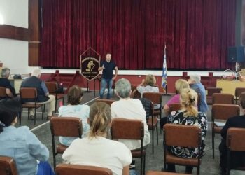 Ενημέρωση ηλικιωμένων στο Νησί Ημαθίας για την προστασία από απάτες