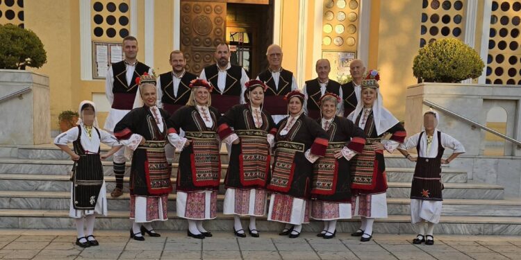 Την παράδοση του κάμπου της Νάουσας ανέδειξε το χορευτικό του Πολιτιστικού Κέντρου ΟΤΕ σε φεστιβάλ στην Αλεξανδρούπολη