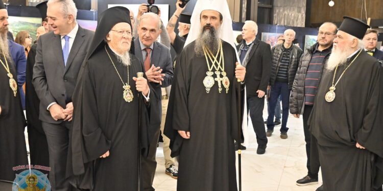 Οικουμενικός Πατριάρχης και Πατριάρχης Βουλγαρίας στα εγκαίνια της έκθεσης Βαρλάμη στη Σόφια
